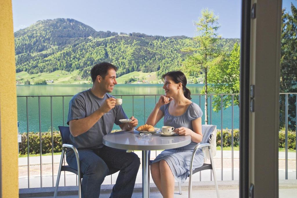 Hotel - Restaurant Eierhals Am Aegerisee Oberägeri Exterior foto